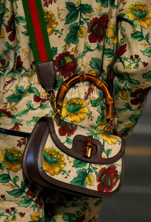 Крупным планом: лучшие аксессуары Gucci весна-лето 2022 - «Новости ЦУМ»